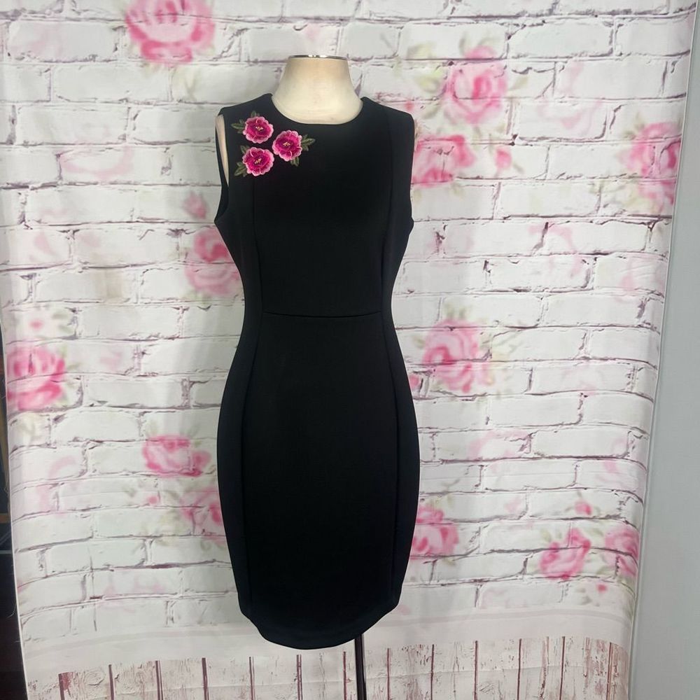 Calvin Klein black sleeveless sheath dress with floral shoulder appliqué size 10